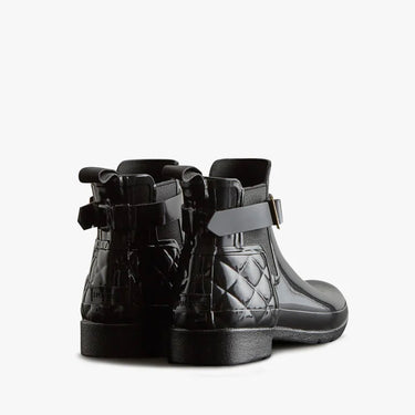 Women's Refined Slim Fit Quilted Gloss Chelsea Boots Black